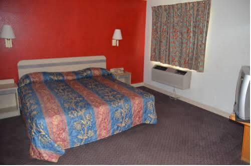Motel Super 7 *