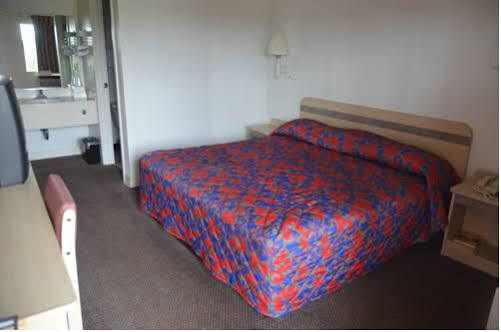 Motel Super 7 *